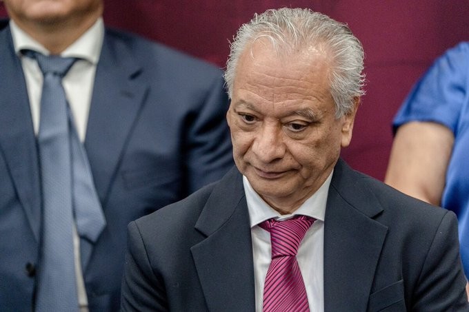 Exdirector de Pemex Víctor Rodríguez detenido por violencia familiar