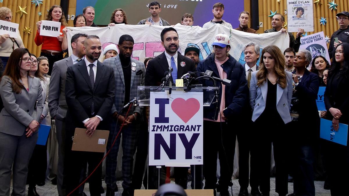 WhatsApp contra el miedo: información para migrantes en Nueva York