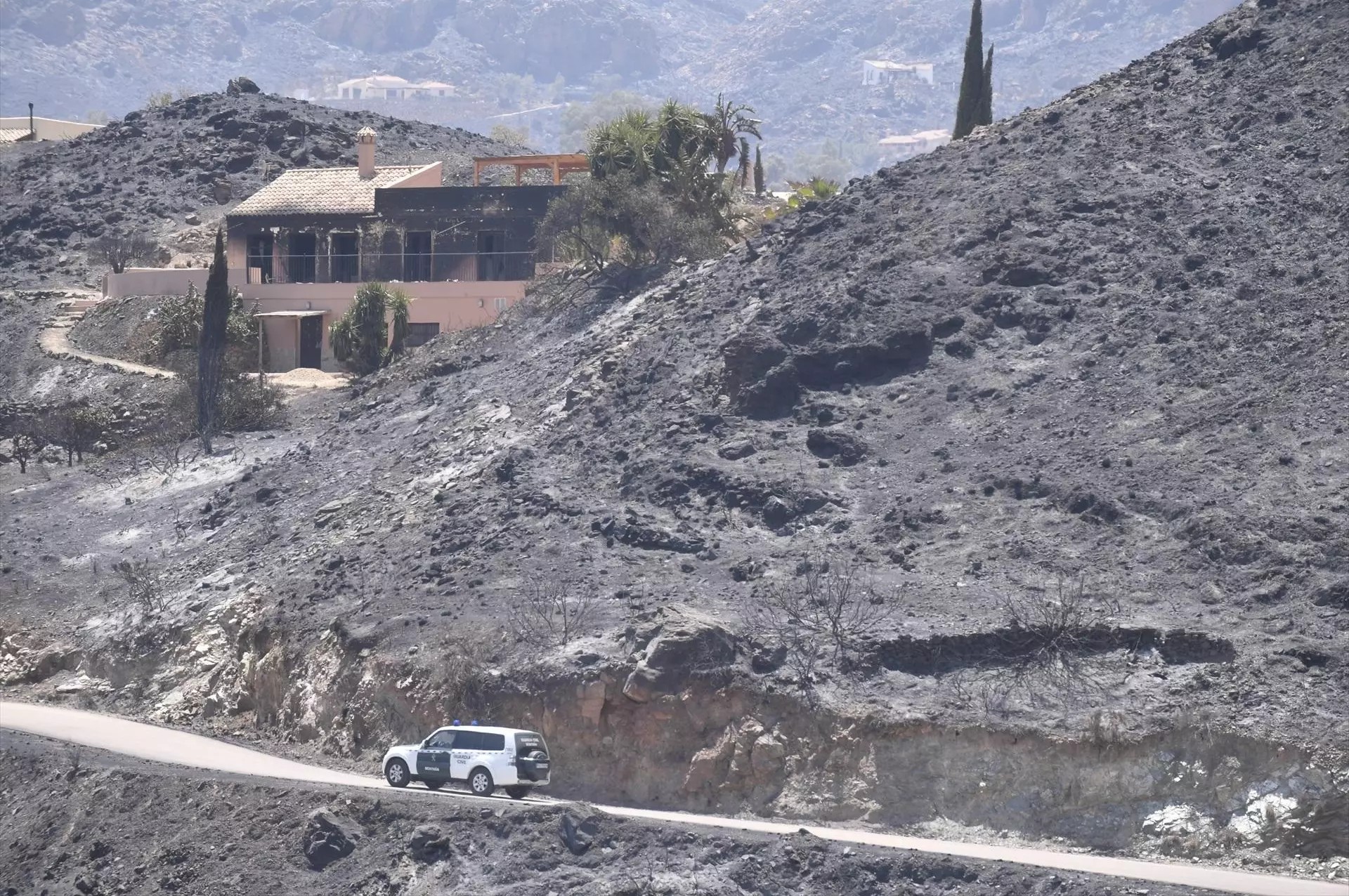 Una vivienda quedó calcinada tras el incendio forestal registrado el 10 de julio de 2026 en Los Gallardos, Almería, Andalucía. Foto: Europa Press.