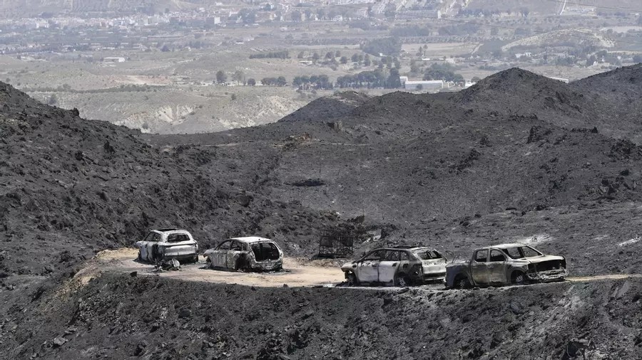 Incendio de Almería: “Aún no hemos localizado a amigos“
