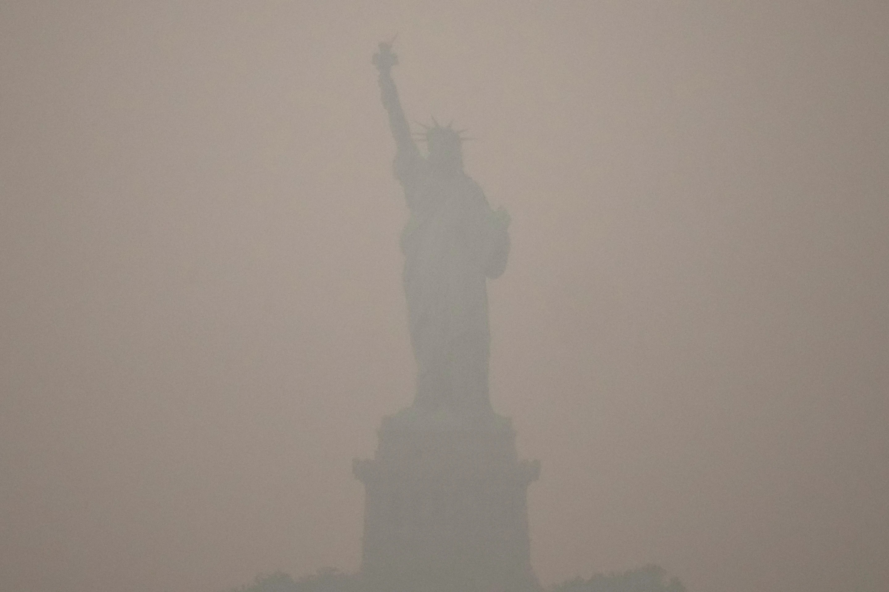 Humo de incendios forestales en Canadá amenaza Mundial en Nueva York