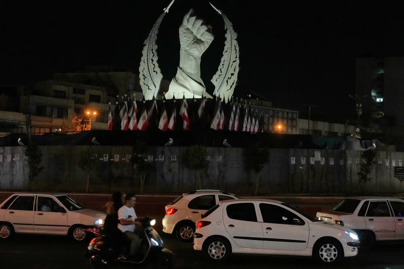 Ataques entre Estados Unidos e Irán agravan la crisis de Ormuz