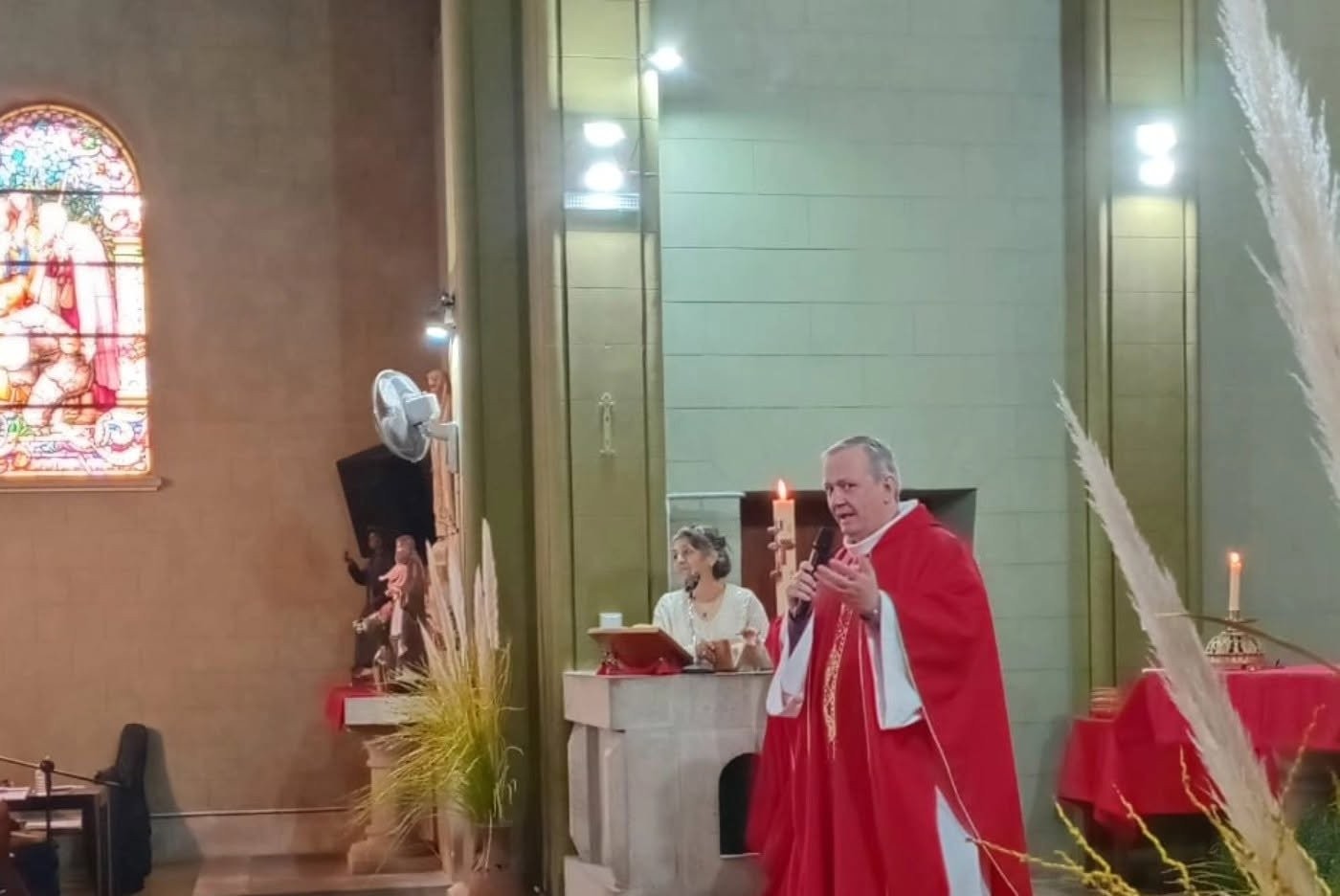 Alejandro Nicola, while presiding over Mass at the parish of the Divine Child, Córdoba, Argentina, 2025. From the parish's Facebook profile. Alejandro Nicola, while presiding over Mass at the parish of the Divine Child, Córdoba, Argentina, 2025. From the parish's Facebook profile.