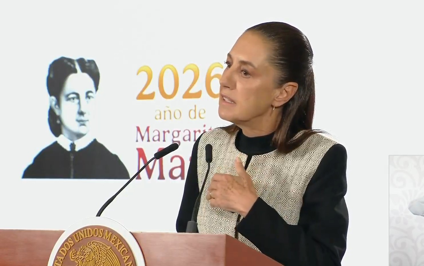 Sheinbaum usa salud infantil para justificar control de redes sociales