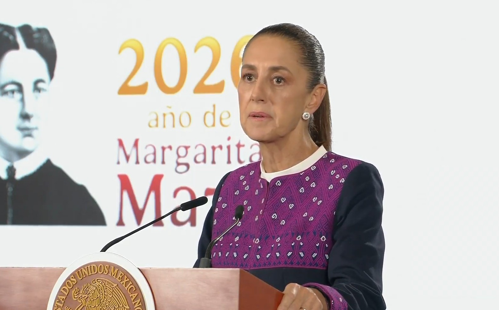 Sheinbaum recurre al pasado para justificar regulación de medios