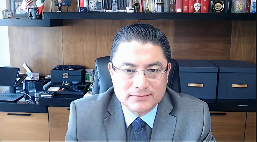 Elías Flores Gallegos: “Andrade debe renunciar por abuso de autoridad“