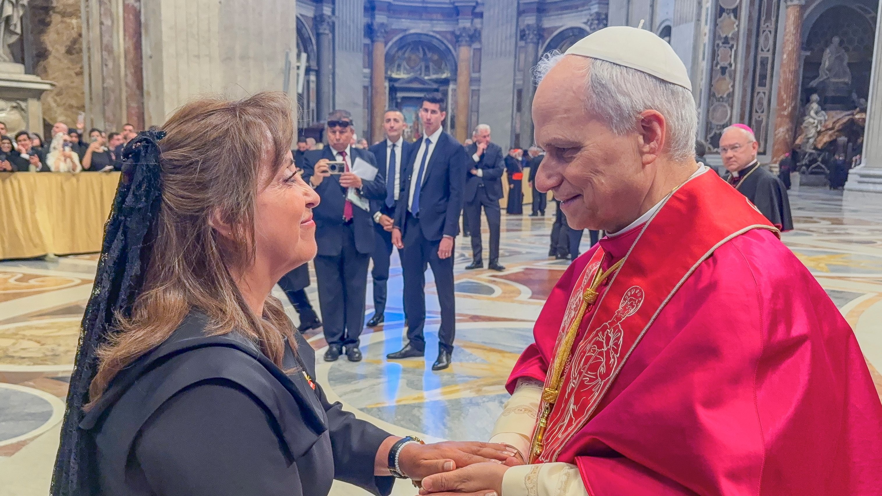 Dina Boluarte, then President of Peru, greets Pope Leo XIV at Saint Peter's Basilica after the inaugural Mass of his pontificate. May 18, 2025. Picture of the Peruvian Presidency. Dina Boluarte, then President of Peru, greets Pope Leo XIV at Saint Peter's Basilica after the inaugural Mass of his pontificate. May 18, 2025. Picture of the Peruvian Presidency.