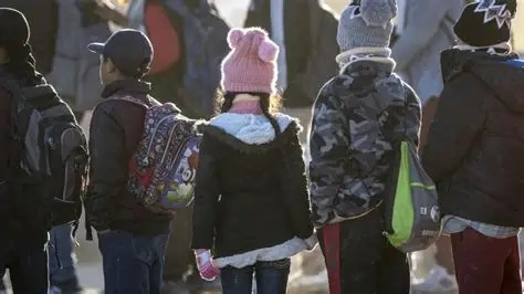Niños migrantes enfrentan la deportación sin derecho a defensa
