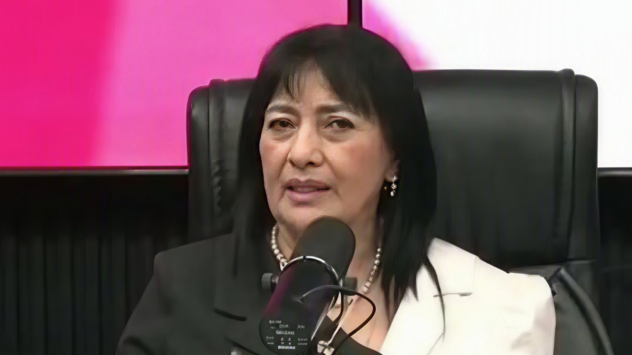 La defensora de derechos humanos Itsmania Platero en entrevista en Honduras. Foto: perfil de Facebook.