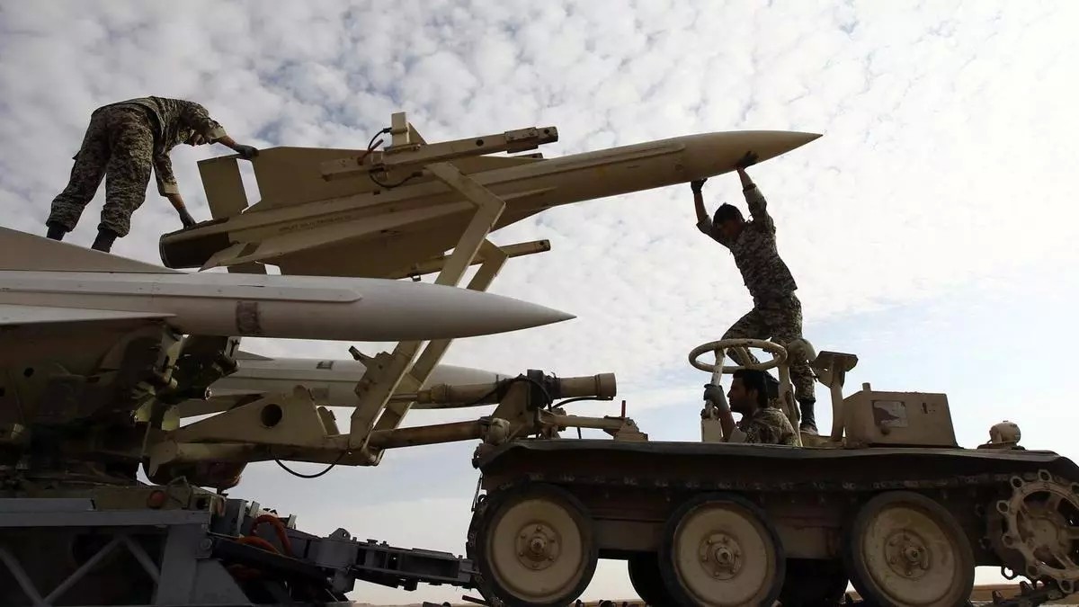 Irán responde a ataques de EEUU y bombardea bases en Jordania