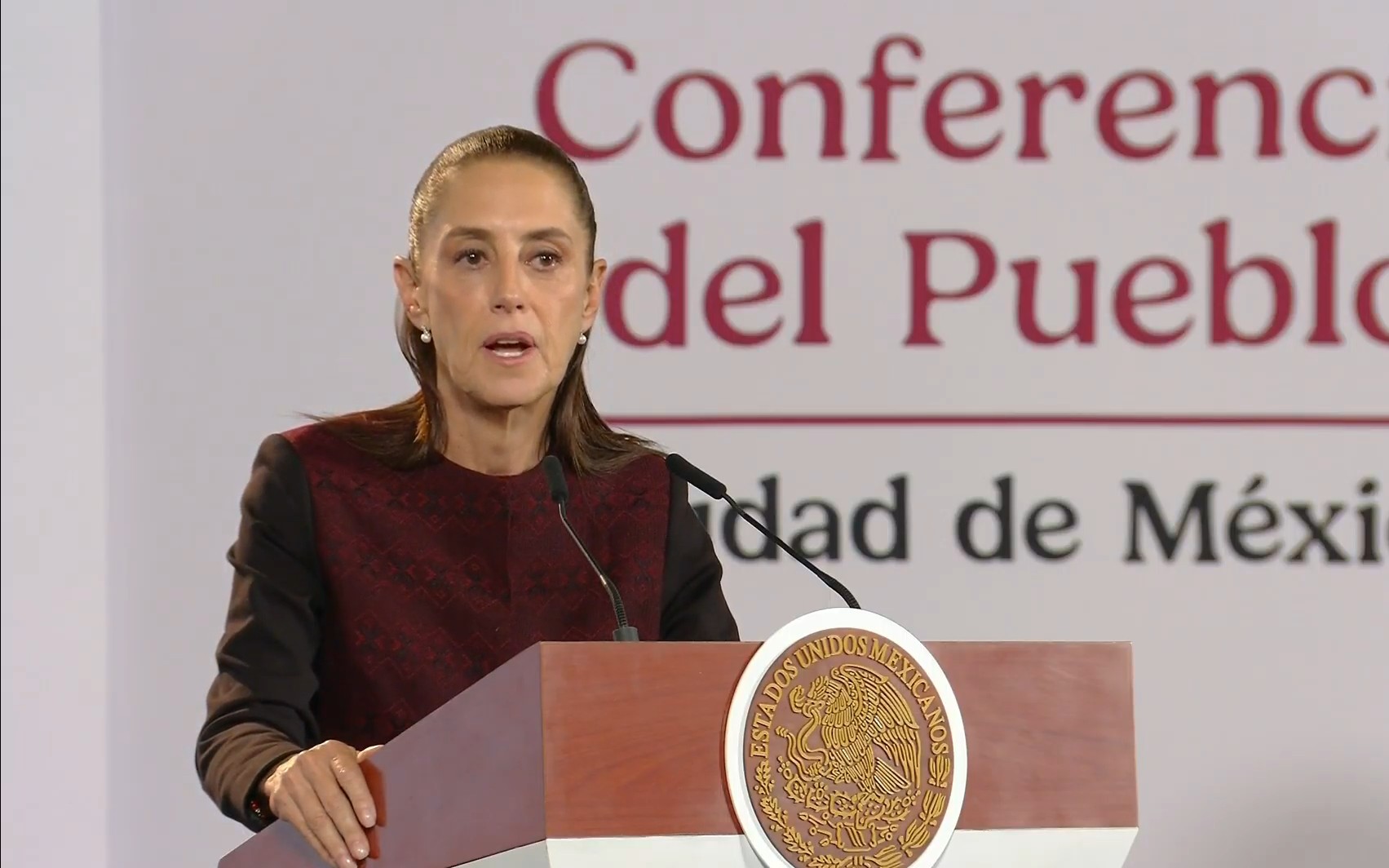 Sheinbaum apuesta por negociar aparte ante crisis del T-MEC