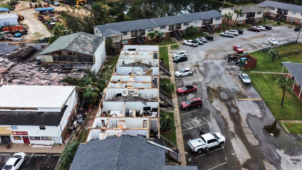 Isaías deja 396 mil usuarios sin electricidad en Florida y Alabama