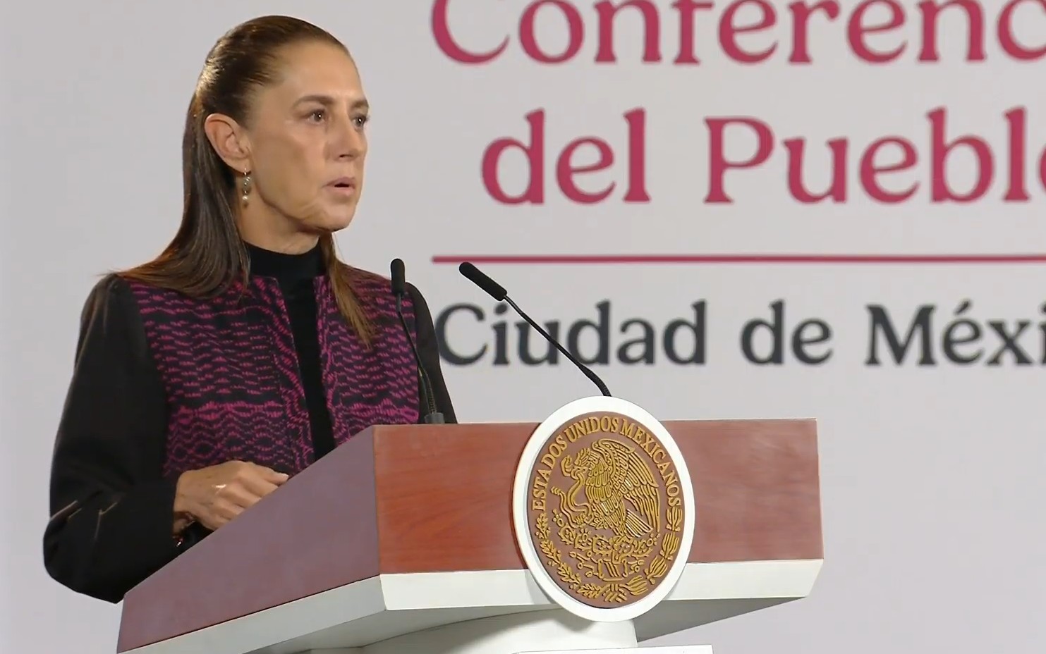 Sheinbaum valida acusación de “traición a la patria” contra Jáuregui