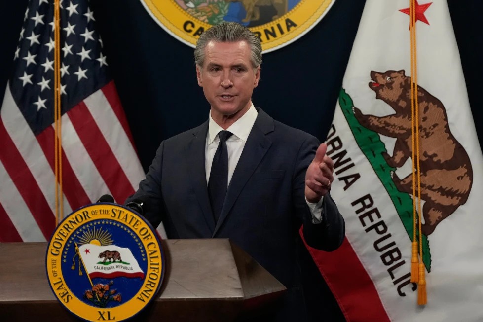 Trabajadores de California convocan huelga de un día por salario