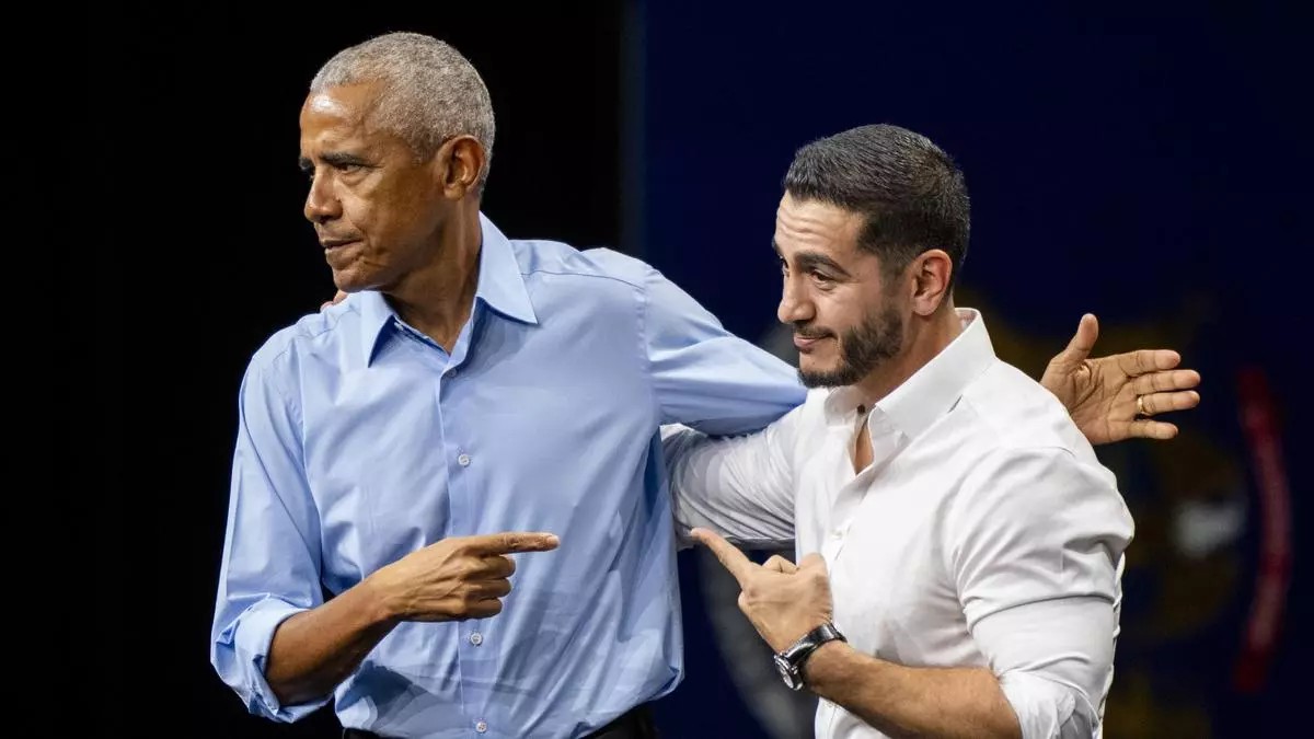 Obama entra en campaña y acusa a Trump de caos y corrupción